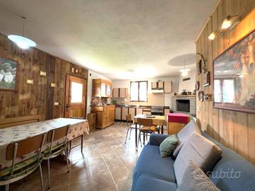 Rustico / Casale di 120 m² con 4 locali a Grosotto