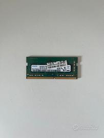 Scheda RAM Samsung 4 GB, 2400Mbit/s