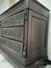 Comò antico in legno massello con piano in marmo