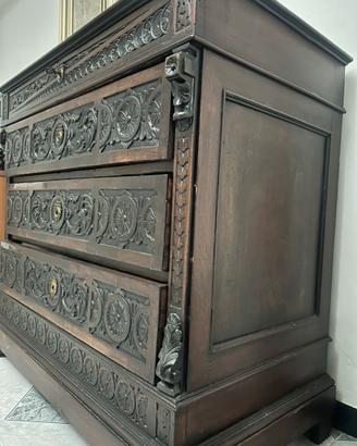 Comò antico in legno massello con piano in marmo