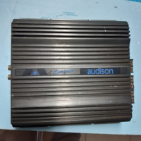 Amplificatore per autoradio