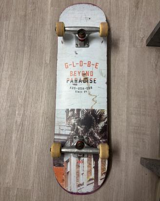 Skateboard globe