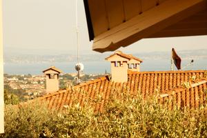 Appartamento con vista lago e posto auto privato