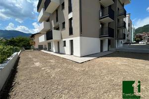 NUOVO APPARTAMENTO TRE STANZE CON GIARDINO