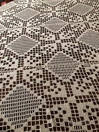 Tovaglia o copriletto uncinetto
