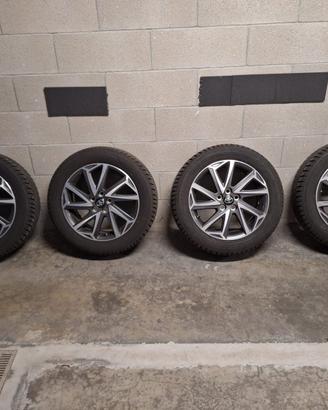 Cerchi lega ToyotaYaris+gomme invernali 195/55 R16
