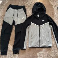 Tuta Nike Tech Completa