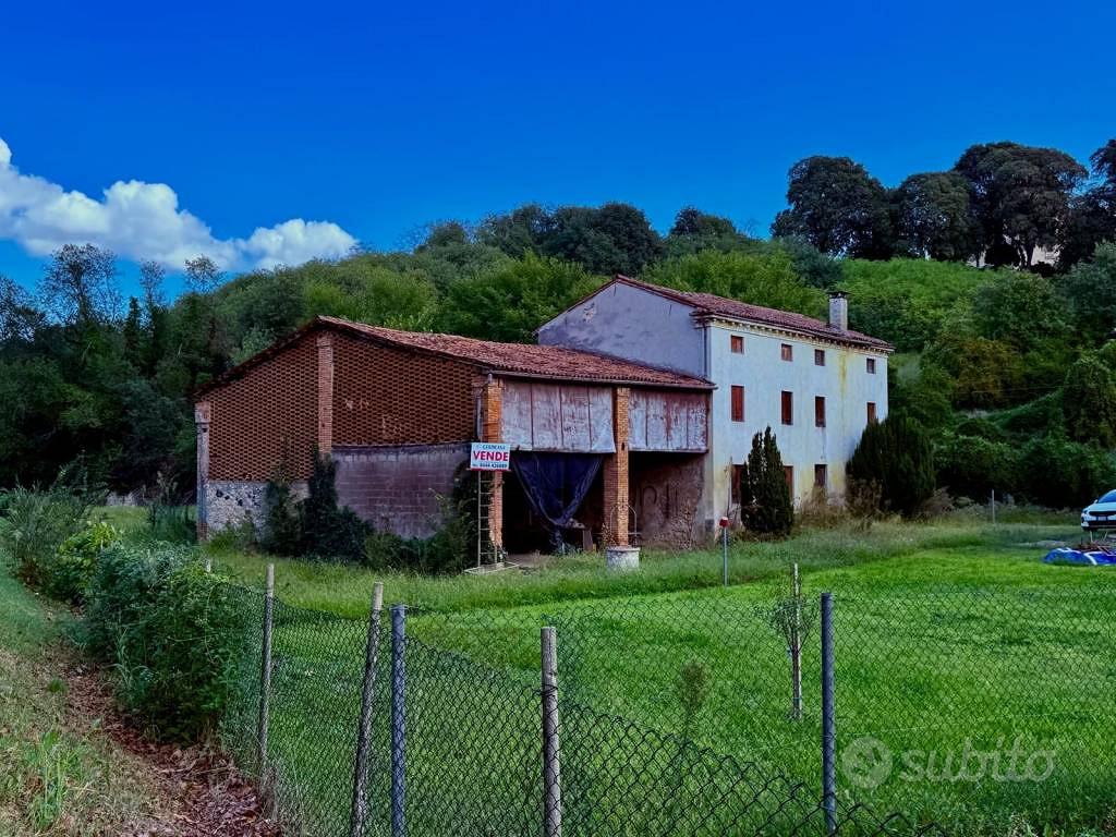 Rustico / Casale di 300 m² a Sarego - Vista 2