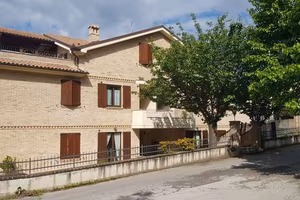 Appartamento con terrazzo e garage