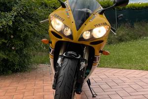 Yamaha R1 - Luguna Seca