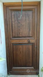 Portoni legno massello anticati con paraspifferi