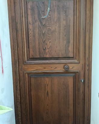 Portoni legno massello anticati con paraspifferi