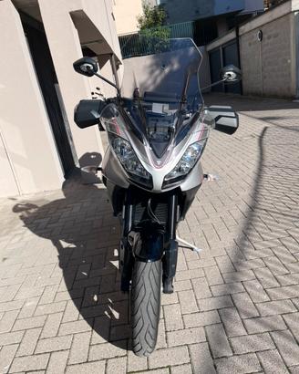 triumph tiger sport 1050 col. argento