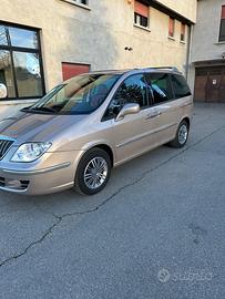 Lancia Phedra 170 cv