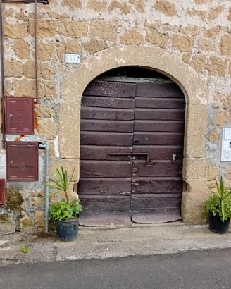 Magazzino, cantina, rimessa, ripostiglio