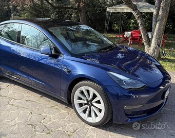 TESLA MODEL 3 Long Range