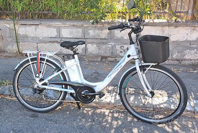 Bicicletta elettrica nuova (utilizzata 1à volta )