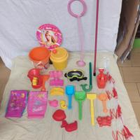 Giochi spiaggia bambina