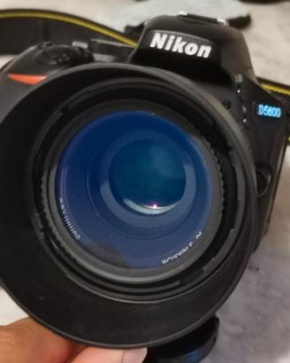 Nikon D5600 con Nikkor AF-S 50mm F1.8 