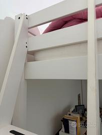 Letto soppalco e armadio