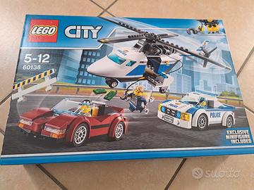 Lego City 60138. NUOVO. Mai utilizzato.