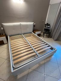 Letto matrimoniale in ecopelle