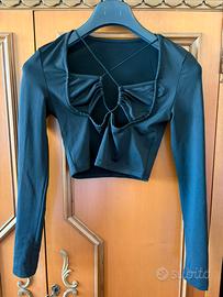 Crop Top Nero Intrecciato a Maniche Lunghe