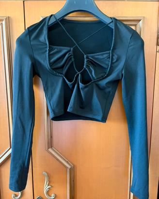 Crop Top Nero Intrecciato a Maniche Lunghe