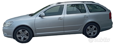 SKODA OCTAVIA T.D. SW 1.6 DSG 2011 MECCATR. GUASTA