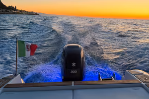 Gommone Nautica LED 750 GS e motore suzuki 300 DF