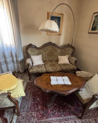 Divano antico Con poltrone
