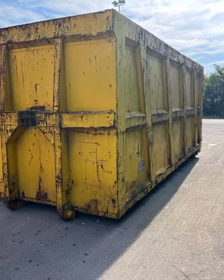 CONTAINER SCARRABILE USATO A CIELO APERTO