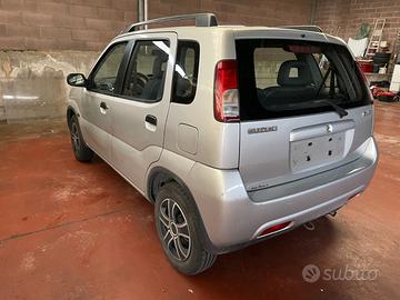 Ricambi usati per Suzuki Ignis 1.3 benz M13A 2001