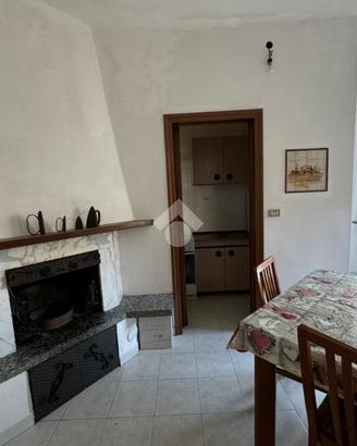 CASA DI CORTE A SAN DAMIANO AL COLLE