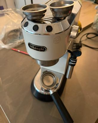 Macchinetta caffè con cialde - Dedica De Longhi