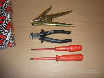 Cacciaviti USAG FACOM 1000V+tirafascette+tronchese