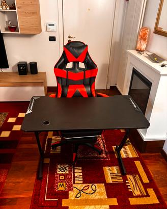 Postazione  gaming con poltrona