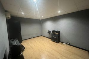 Sala prove studio di registrazione mixing room