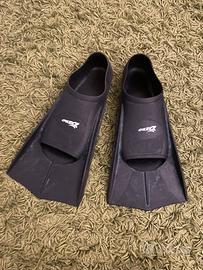 Mezze Pinne da piscina marca Okeo