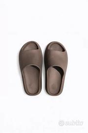 Adidas Yeezy Slide marroni taglia 41