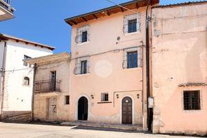 CASA SEMINDIPENDENTE A AVEZZANO
