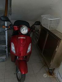 Motore con sedile