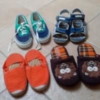4 paia di scarpe n°32 Vans, Primigi,Defonseca