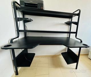 Postazione gaming IKEA – Scrivania FREDDE + sedia
