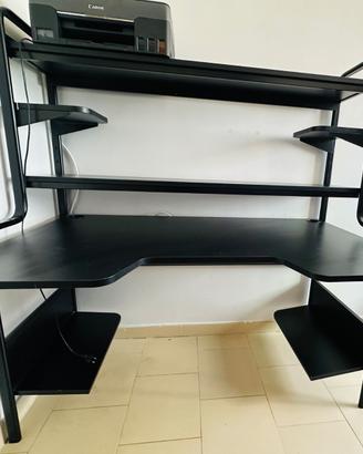 Postazione gaming IKEA – Scrivania FREDDE + sedia