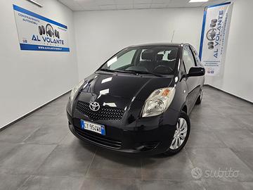 Toyota Yaris 1.0 3 porte Sol - NeoPatentati