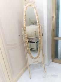  specchio  ovale colore beige ed oro