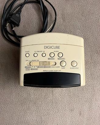 Radiosveglia Sony ICF-C102W Digicube Vintage Usata