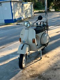 Piaggio Vespa P200E