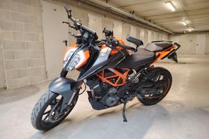 KTM 390 Duke 2023 - Patente A2